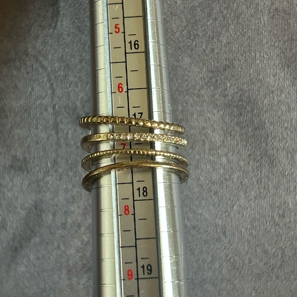 ✨ Yellow Gold Stacked Ring Set – Size 7.5 ✨ - Picture 5 of 5